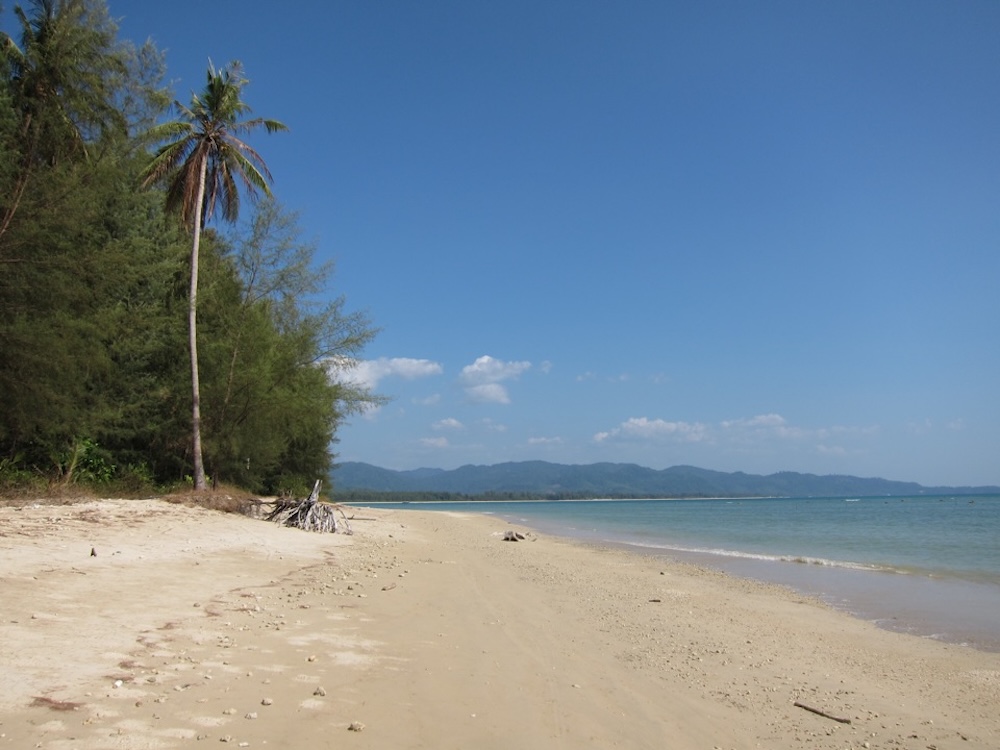 Einsamer Strand am Pakarang Cape